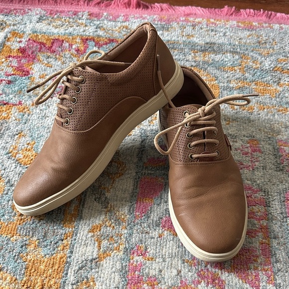 Aloha Island Brown Leather Oxfords - Picture 1 of 4